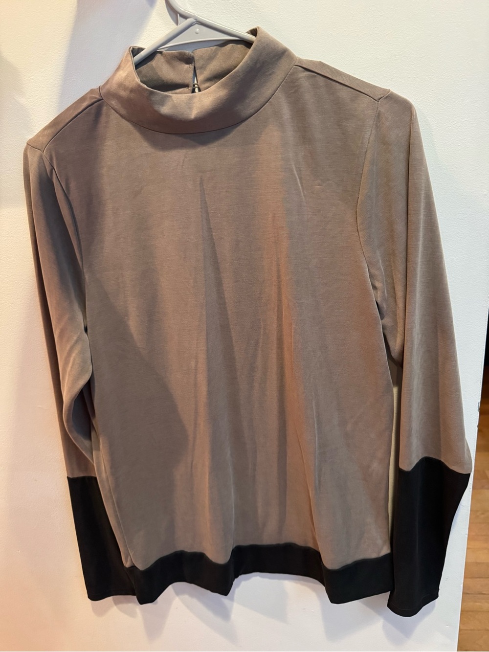 gimmicks by BKE Taupe Mock Neck Long-Sleeve Top with Black Trim